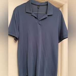 Lullulemon men’s polo shirt